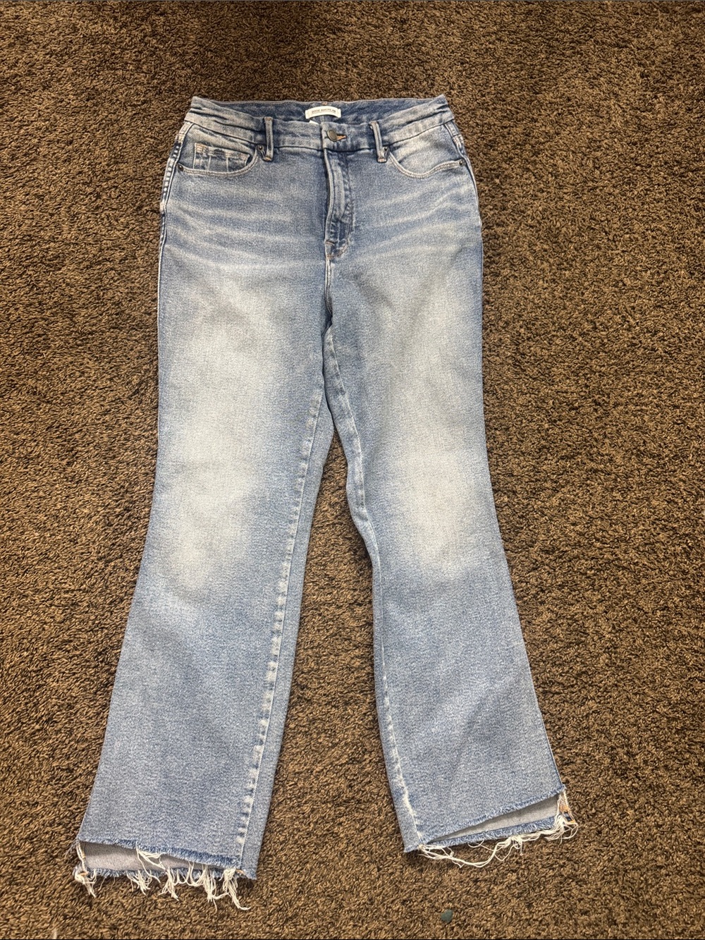 Good American Light Blue Cropped Straight Jeans with Raw Hem